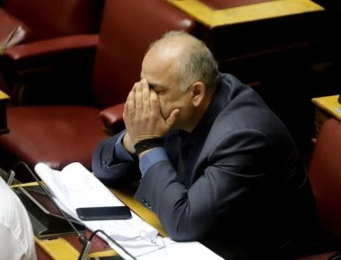 Βουλή: Το κοντράστ των συναισθημάτων μετά την κύρωση της Συμφωνίας (φωτο)